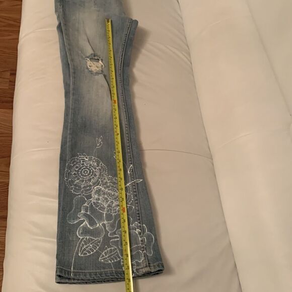 Levis 518 Superlow Distressed Flared Hand Painted Denim Jeans Size 1/27 - Picture 7 of 14